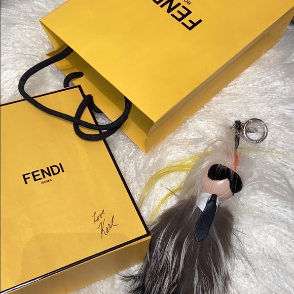 Limited edition FENDI keychain - Picture 1 of 3